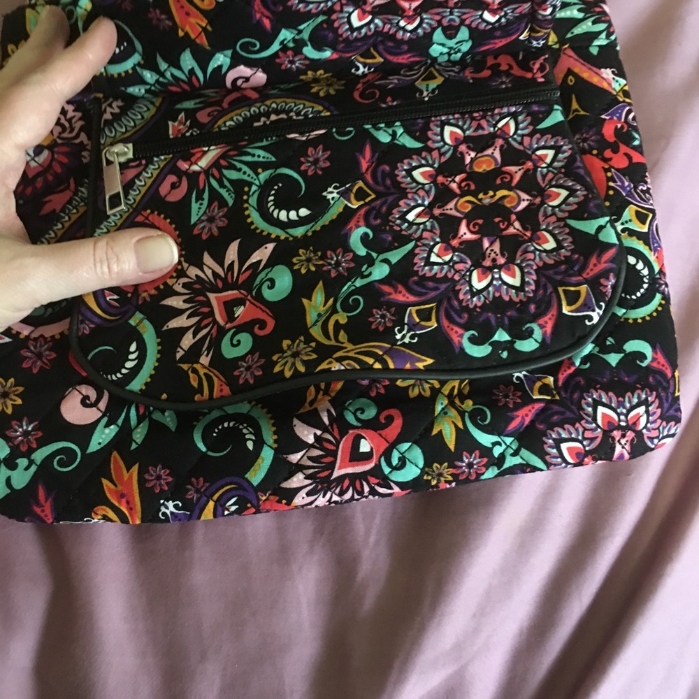 Super cute purse-lots of space! - Picture 5 of 6